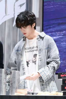 NCT DREAM (เอ็นซีที ดรีม) ชนะใจแฟนคลับชาวไทยแบบอยู่หมัดด้วยกิจกรรมสุดเอ็กซ์คลูซีฟ "Shopee x NCT DREAM 'Beat It Up' FANSIGN & CAFE EVENT" ภายใต้ความร่วมมือของ SM True (เอสเอ็ม ทรู) กับ Shopee (ช้อปปี้)